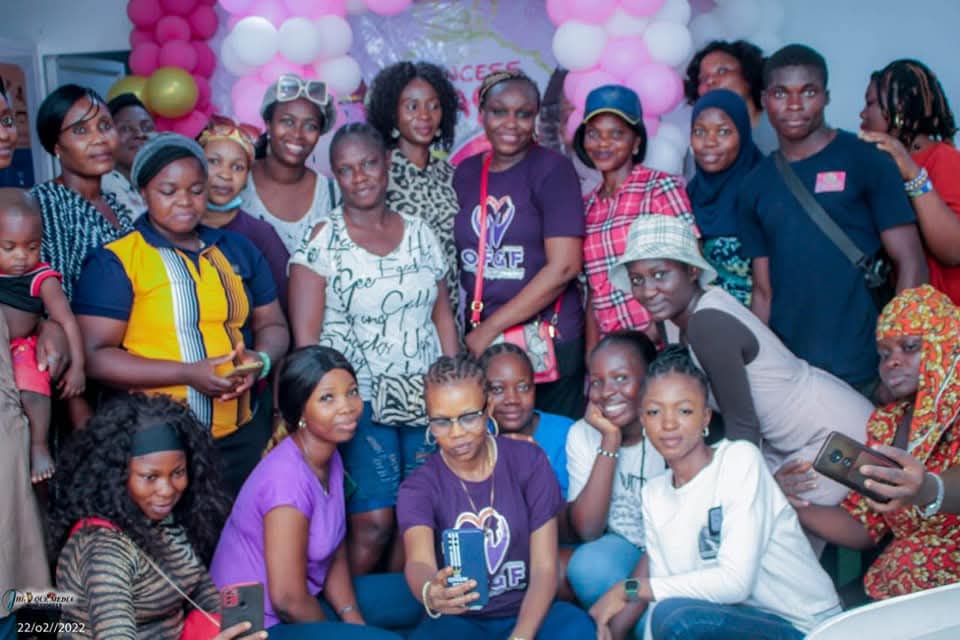 Community group photo at an Olaidefaith Global Foundation event